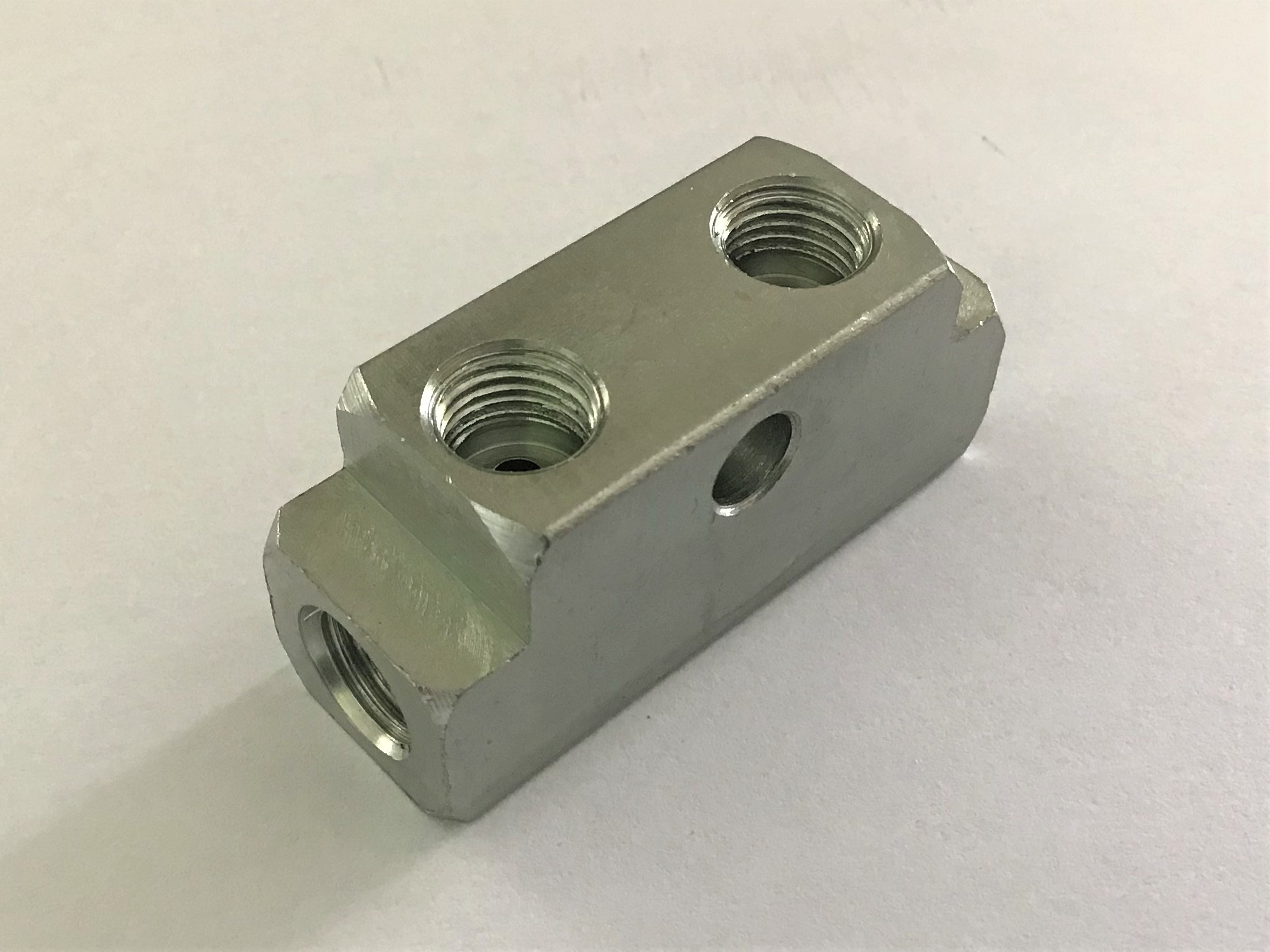 BQ4700B Brass 4/Way Piece